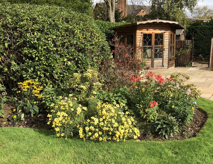 Professional Gardener in Mow Cop - Borders Professional Gardener in Mow Cop - Borders