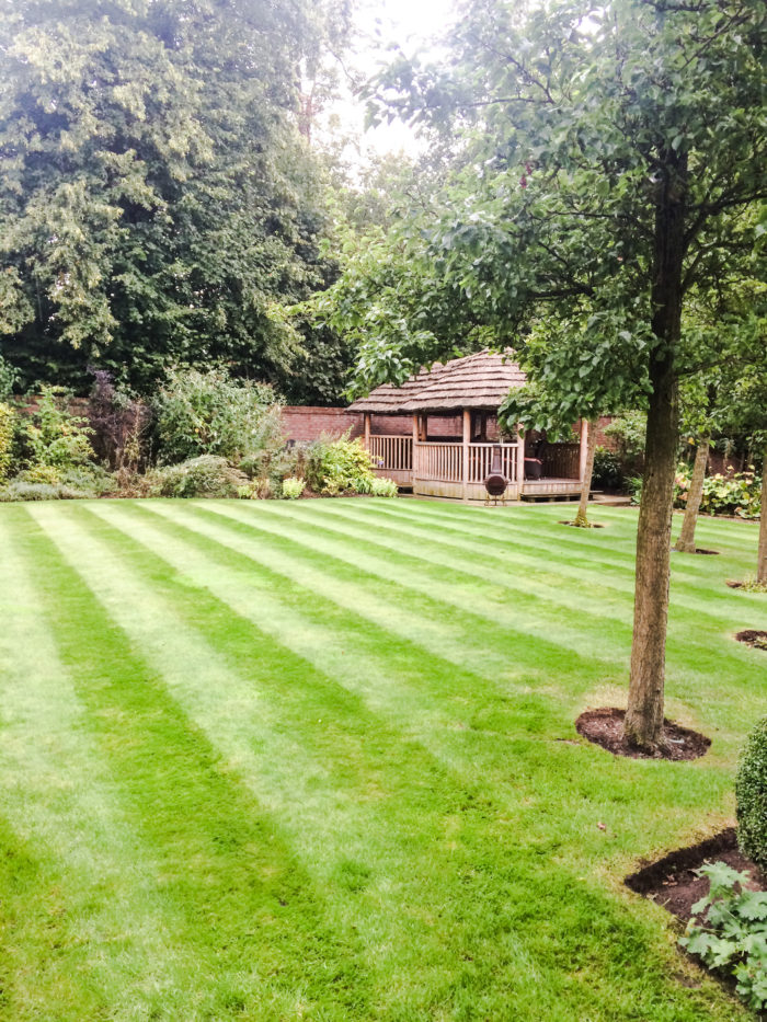 Professional Gardener in Staffordshire Professional Gardener in Staffordshire