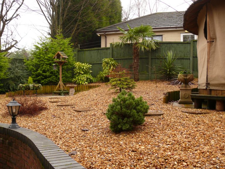 Border, Gravel, Stepping stones, Farmer, Blythe